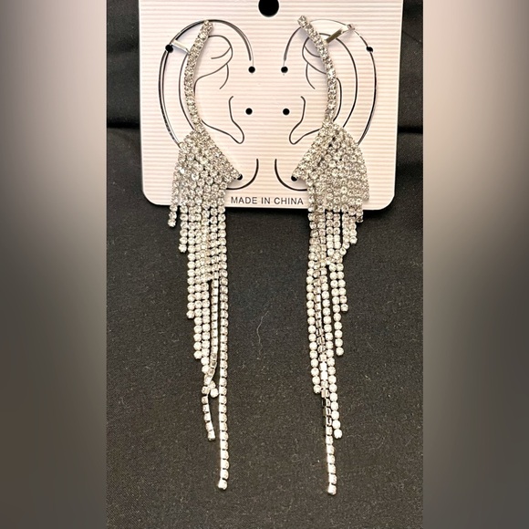 Fashion Jewelry Jewelry - Silver Sparkling Crystal Rhinestone Runway Model Princess Dangle Earrings Cuffs